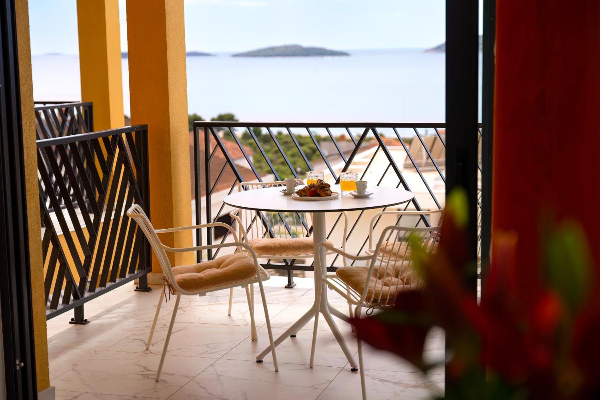 Mediterana Art Deco Resort (Adults Only) 시베니크 외부 사진