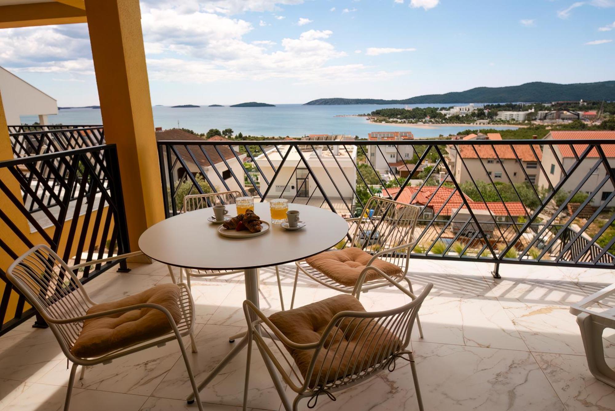 Mediterana Art Deco Resort (Adults Only) 시베니크 외부 사진