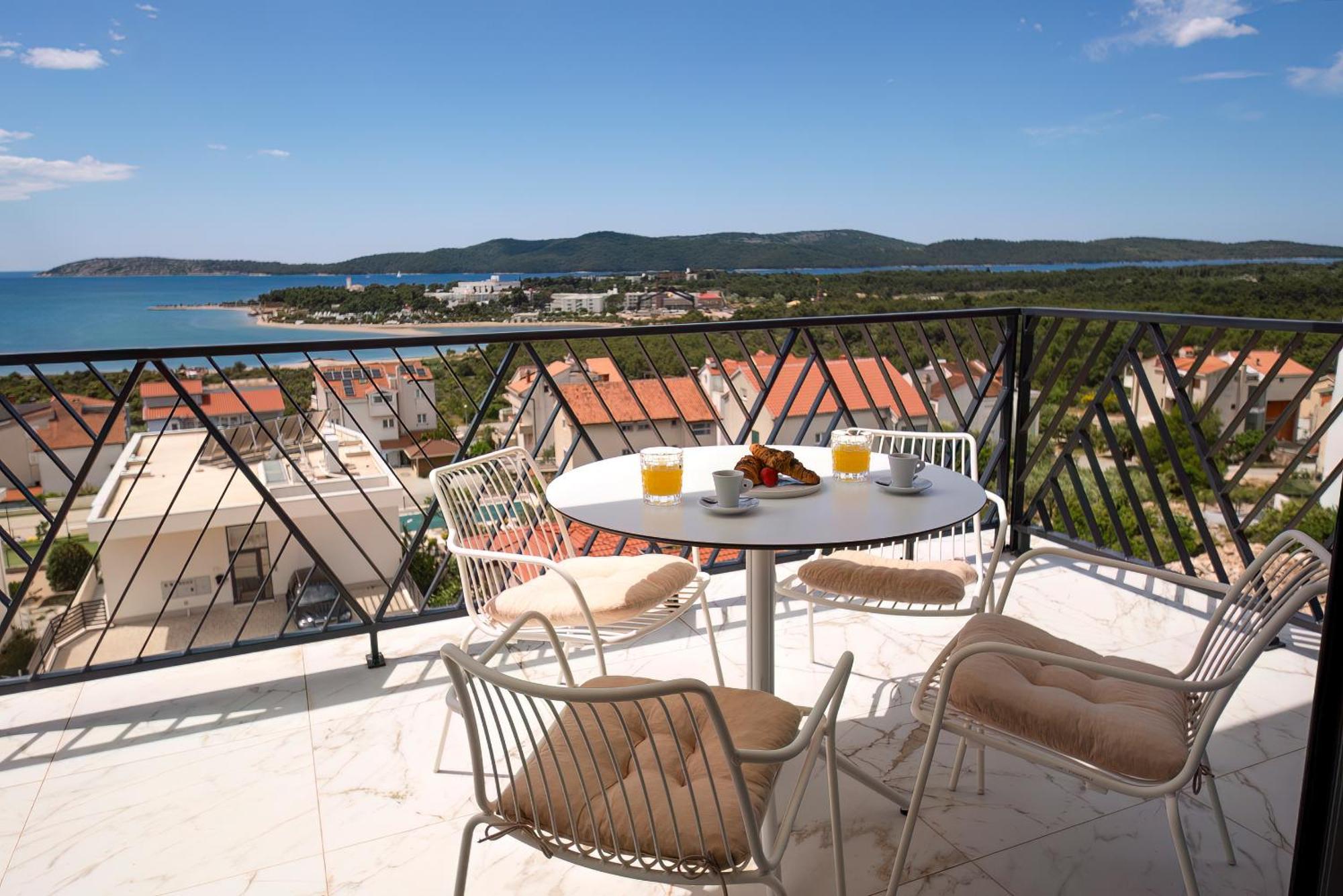 Mediterana Art Deco Resort (Adults Only) 시베니크 외부 사진
