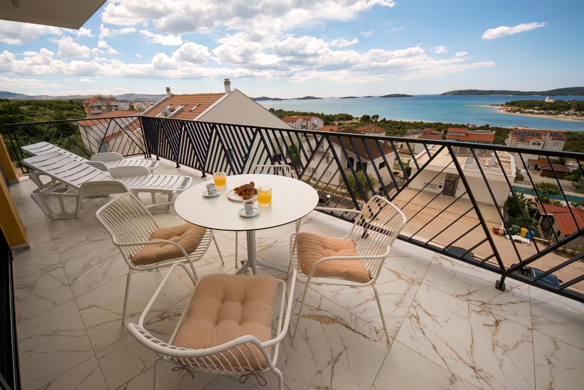 Mediterana Art Deco Resort (Adults Only) 시베니크 외부 사진